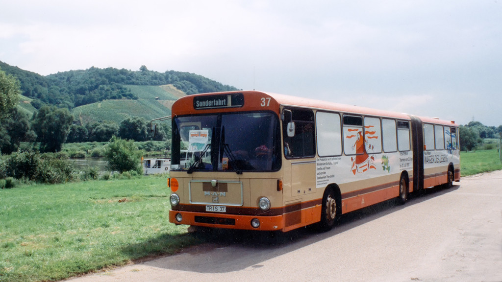 Theater Frosch-Bus